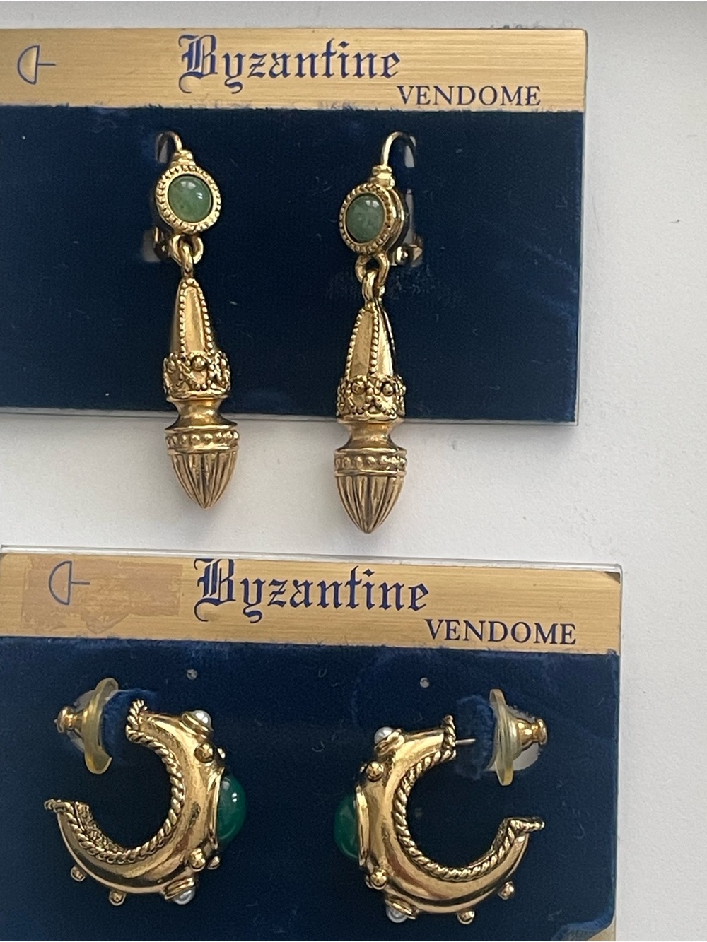 VIntage VENDOME Gold & Green Drop Earrings - Pair - Picture 2 of 5